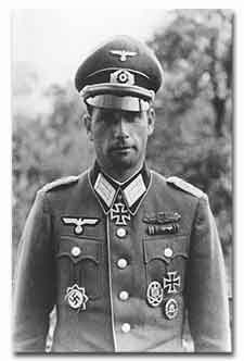 "Half-Jew" Colonel Walter H. Hollaender, decorated with the Ritterkreuz and German-Cross in Gold; he received Hitler's Deutschbl&uuml;tigkeitserkl&auml;rung. (Military awards: Ritterkreuz, German-Cross in Gold, EKI, EKII, and Close Combat Badge.)